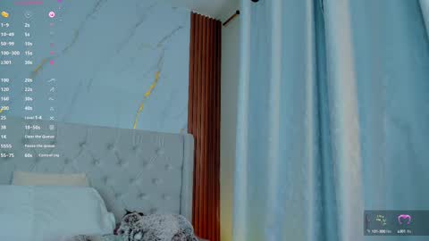 Snapshot of amelie_leigh chatting on 02/15/25, 04:58 Alejandra online show from 02/15/25, 04:58