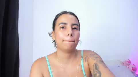 Amelie  online show from 03/04/25, 04:27