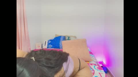 Amelie  online show from 02/15/26, 10:25