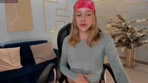 Amelie Graham online show from 12/28/24, 11:19