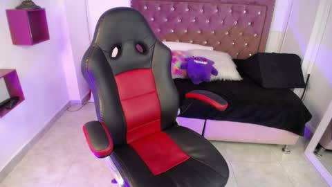 AMELIEROUS .. see you tomorrow  kisses online show from 02/07/25, 04:24