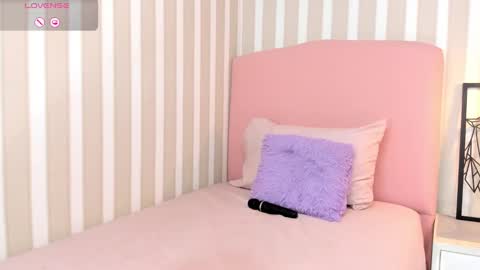 Victoria online show from 02/20/25, 10:26