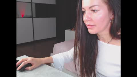 amelinamersi online show from 10/21/25, 06:41