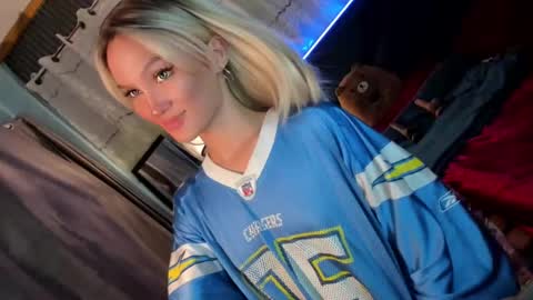 Snapshot of amelinckx chatting on 02/23/25, 07:49 amelinckx online show from 02/23/25, 07:49