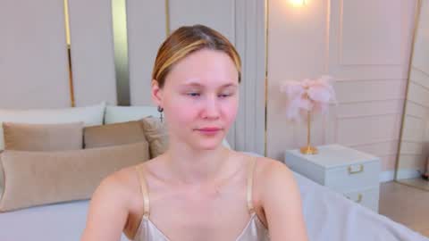 Snapshot of ameliroyse chatting on 06/15/26, 05:26 AmeliRoyse online show from 06/15/26, 05:26