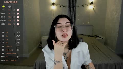 Snapshot of ameliya_sun chatting on 01/22/25, 05:06 Aylin online show from 01/22/25, 05:06
