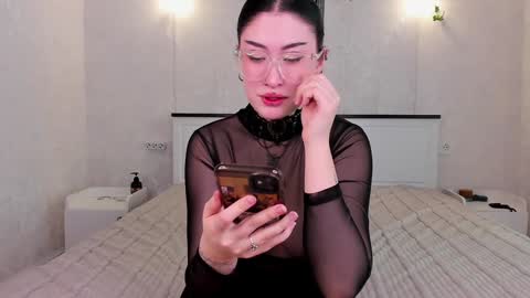Snapshot of ameliya_sun chatting on 01/27/25, 04:41 Aylin online show from 01/27/25, 04:41
