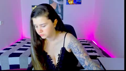 amellymillyy online show from 11/10/25, 03:44