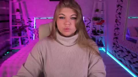 Snapshot of amellywhite chatting on 04/30/26, 01:06 Alina online show from 04/30/26, 01:06