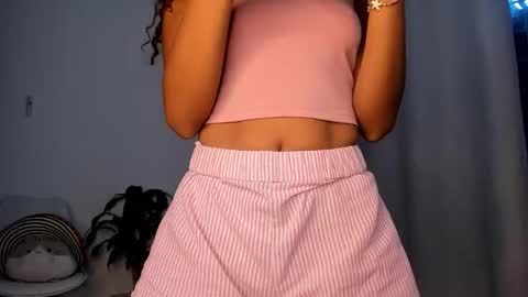 Snapshot of amely_sweetheat chatting on 02/18/26, 03:19 Amely online show from 02/18/26, 03:19