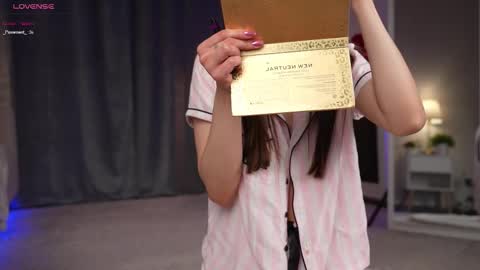 Amy  online show from 10/18/25, 02:36