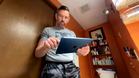 Snapshot of american_ron chatting on 02/15/26, 09:00 american_ron online show from 02/15/26, 09:00