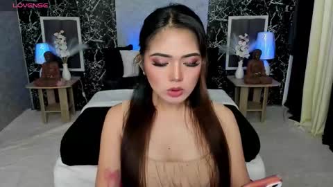 Claire online show from 10/02/25, 07:04