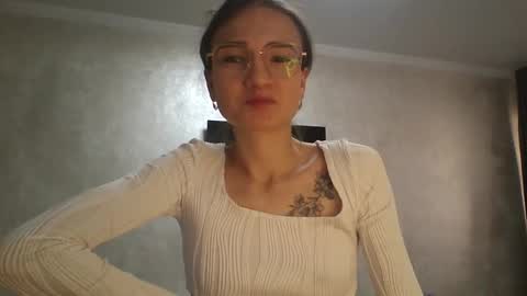 Julia  online show from 10/20/25, 05:30