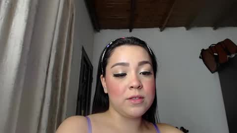 Snapshot of ami_rosee chatting on 12/12/24, 05:10 ami_rosee online show from 12/12/24, 05:10