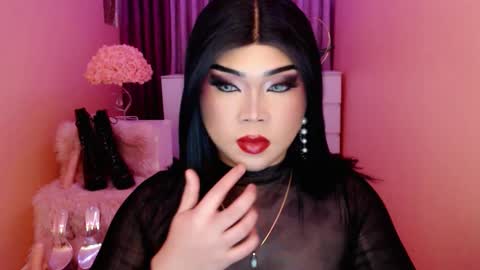 Queen Mireska online show from 09/25/25, 02:54