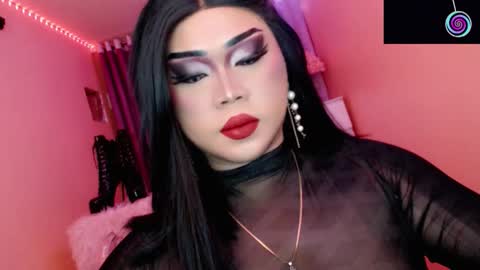 Queen Mireska online show from 11/17/25, 02:34