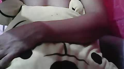 Snapshot of amias_thaddeus23 chatting on 09/15/25, 08:14 Amia online show from 09/15/25, 08:14