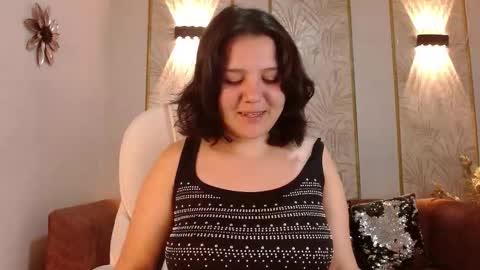 Snapshot of amie_gh chatting on 10/16/25, 11:33 Amie  online show from 10/16/25, 11:33