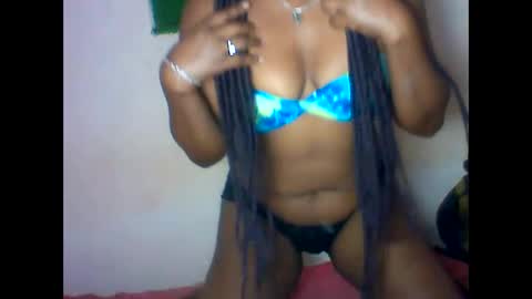 Snapshot of amielle_01 chatting on 04/10/26, 08:52 amielle_01 online show from 04/10/26, 08:52
