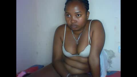 Snapshot of amielle_01 chatting on 04/13/26, 07:08 amielle_01 online show from 04/13/26, 07:08
