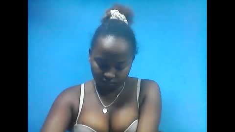 Snapshot of amielle_01 chatting on 05/22/26, 09:09 amielle_01 online show from 05/22/26, 09:09