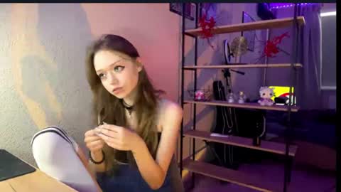 Snapshot of amilosla chatting on 07/10/26, 01:25 Valeria online show from 07/10/26, 01:25