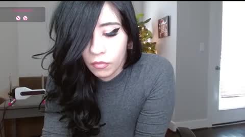 Snapshot of amilustxx chatting on 12/11/24, 06:42 amilust online show from 12/11/24, 06:42