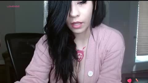 Snapshot of amilustxx chatting on 12/27/24, 06:20 amilust online show from 12/27/24, 06:20