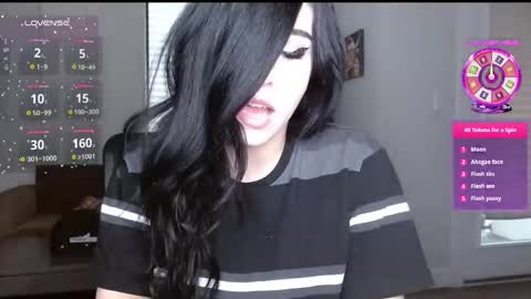 Snapshot of amilustxx chatting on 01/14/25, 09:20 amilust online show from 01/14/25, 09:20