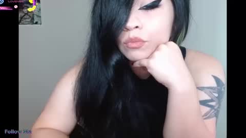 Snapshot of amilustxx chatting on 09/18/25, 04:53 amilust online show from 09/18/25, 04:53