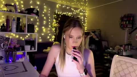 Amily online show from 02/25/26, 02:16