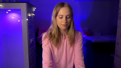 Amily online show from 06/22/26, 03:42