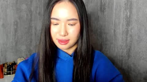 Snapshot of amina_artin chatting on 12/19/24, 09:40 Amina online show from 12/19/24, 09:40