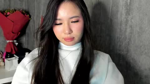 Snapshot of amina_artin chatting on 02/15/25, 11:47 Amina online show from 02/15/25, 11:47