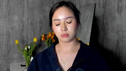 Snapshot of amina_artin chatting on 03/10/25, 06:12 Amina online show from 03/10/25, 06:12