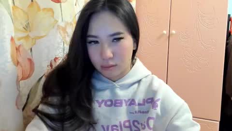 Snapshot of amina_artin chatting on 10/12/25, 06:29 Amina online show from 10/12/25, 06:29