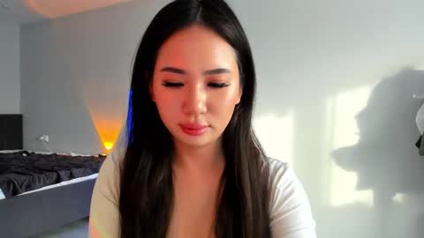 Amina online show from 02/15/26, 10:47