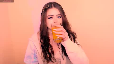 Amina online show from 03/22/26, 12:52