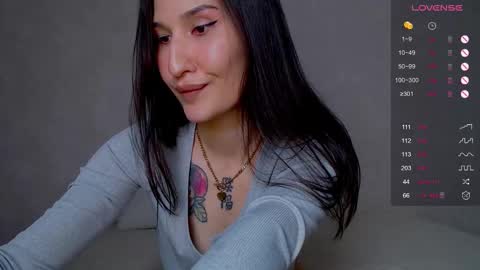 Camilla online show from 09/27/25, 11:32