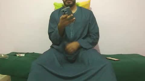 Amir online show from 11/11/25, 11:27