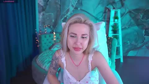 Amiraa online show from 11/19/25, 08:47