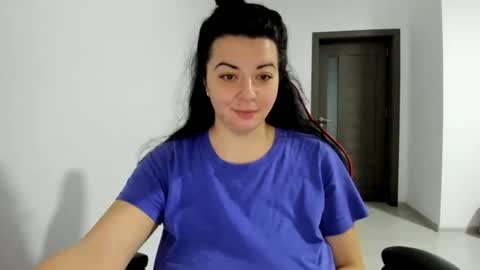 Amiraisa online show from 12/04/25, 03:05