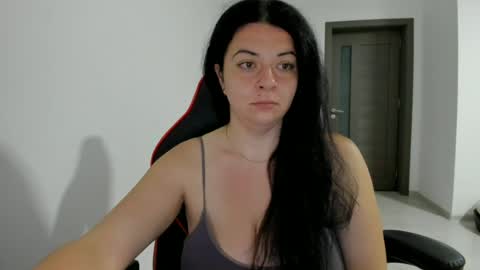 Snapshot of amiraisa chatting on 06/17/26, 01:30 Amiraisa online show from 06/17/26, 01:30