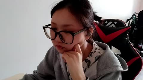 Kathrynenijou online show from 05/19/26, 01:22