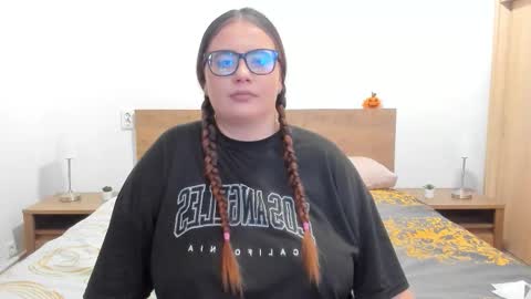 Amira Vyxen online show from 11/01/25, 08:00