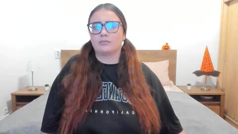 Amira Vyxen online show from 11/02/25, 08:44