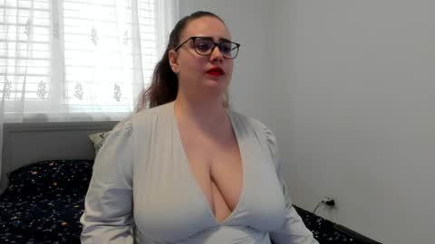 Amira Vyxen online show from 03/26/26, 06:41