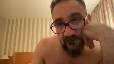 Snapshot of amirsds3298129 chatting on 02/26/26, 06:40 amirsds3298129 online show from 02/26/26, 06:40