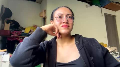 amitlu_ online show from 01/05/25, 07:39